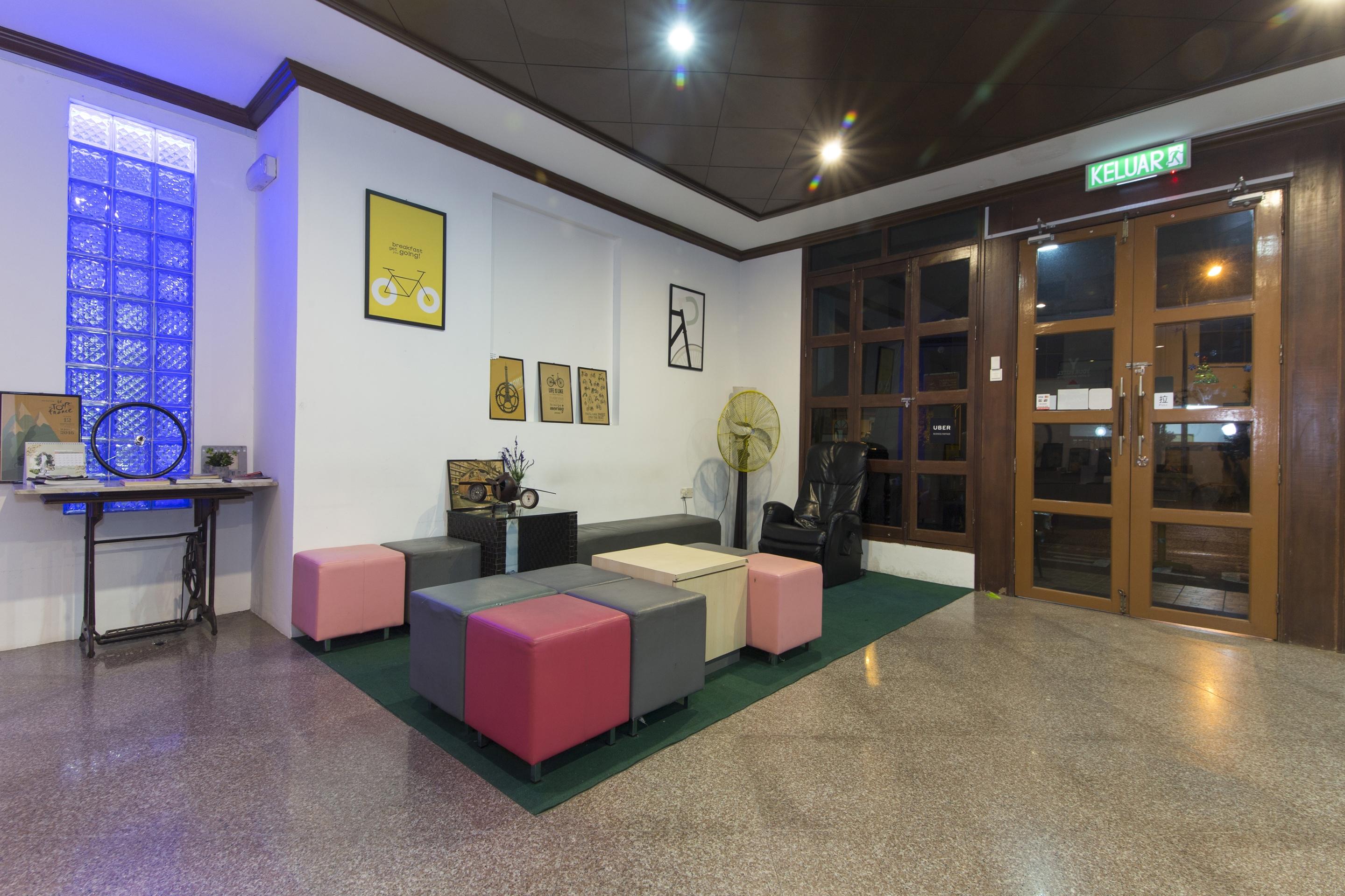 Y Hotel 2*