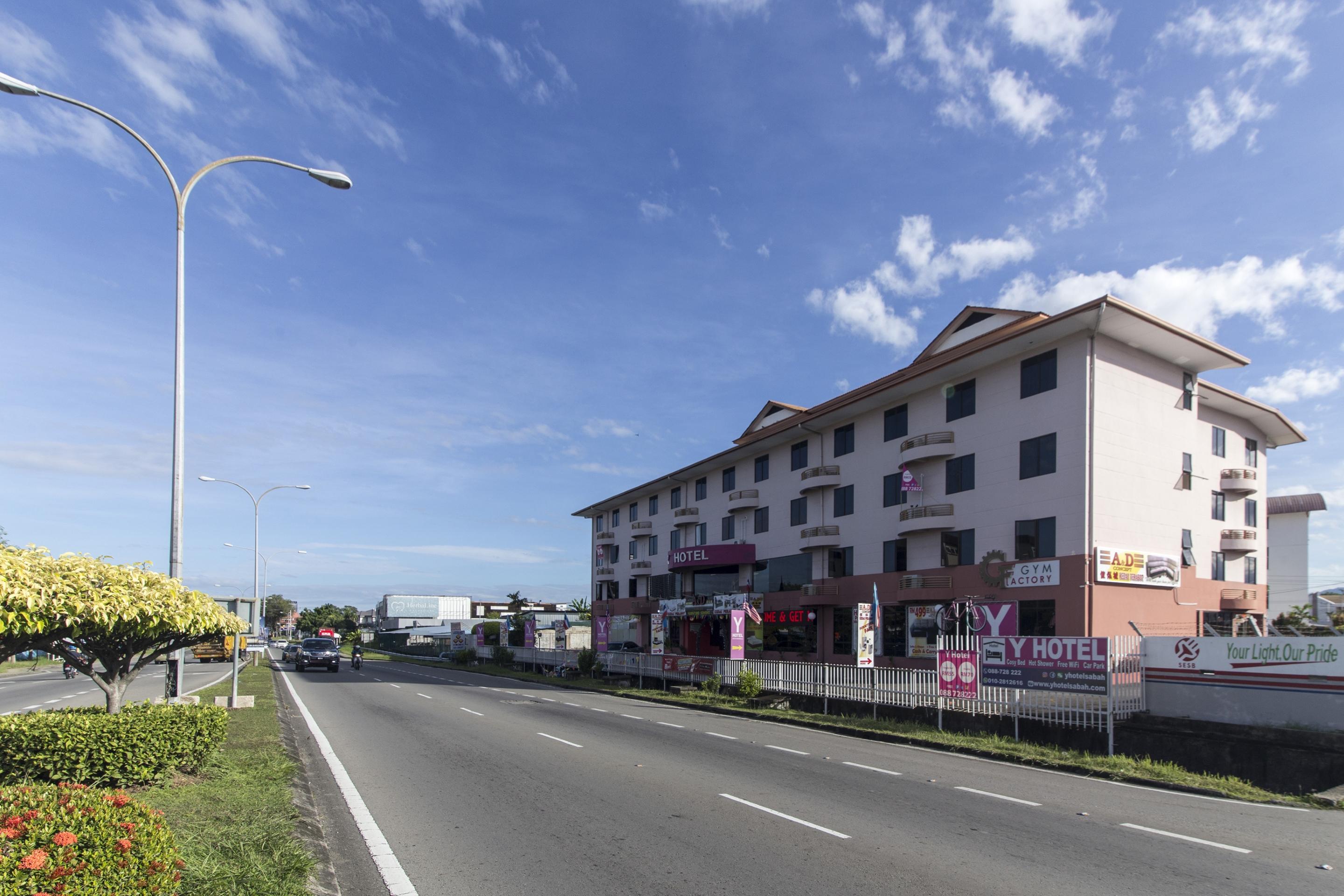 Y Hotel 2*