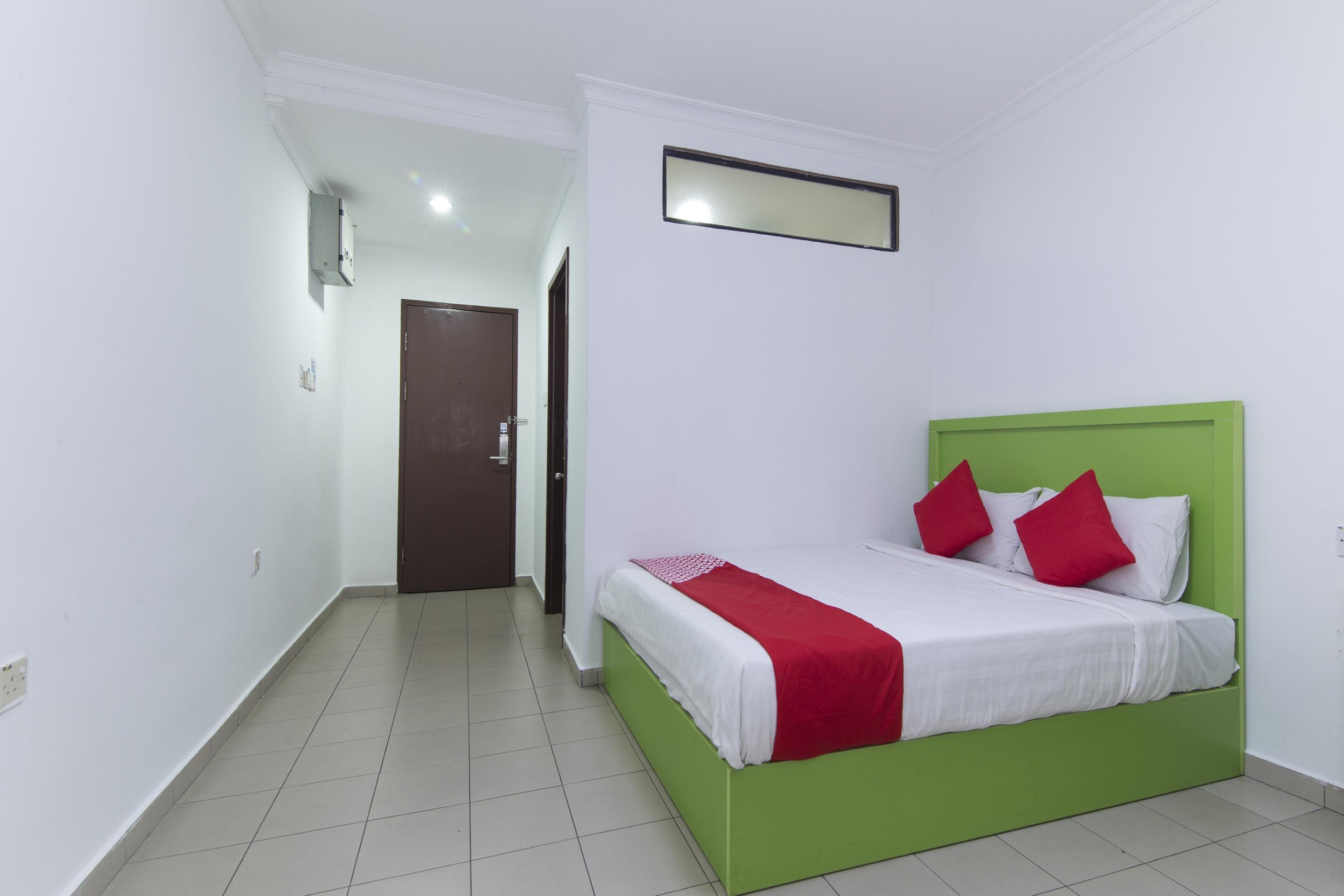 Y Hotel