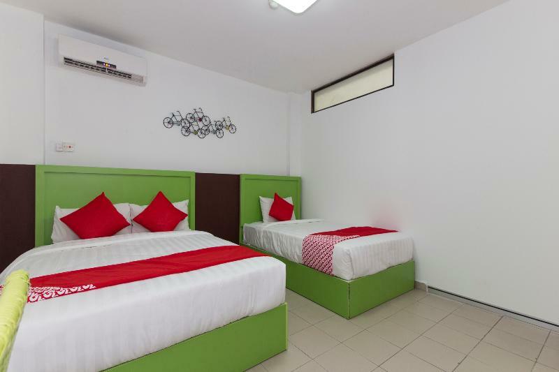 Hotel Y 2*